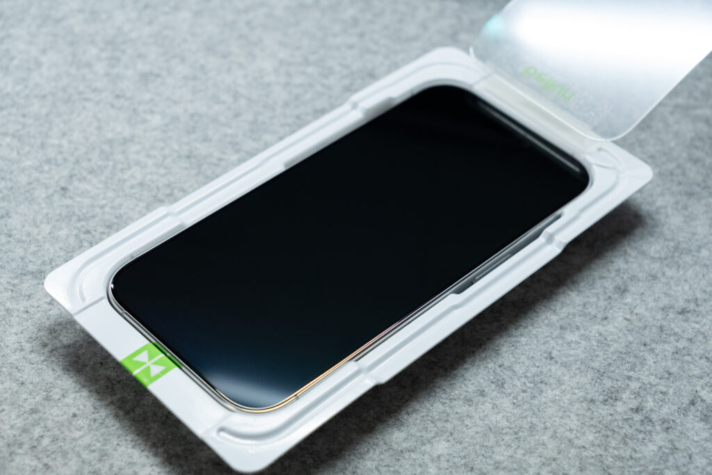 Belkin iPhone 16 Pro用 UltraGlass 2ガラスフィルム